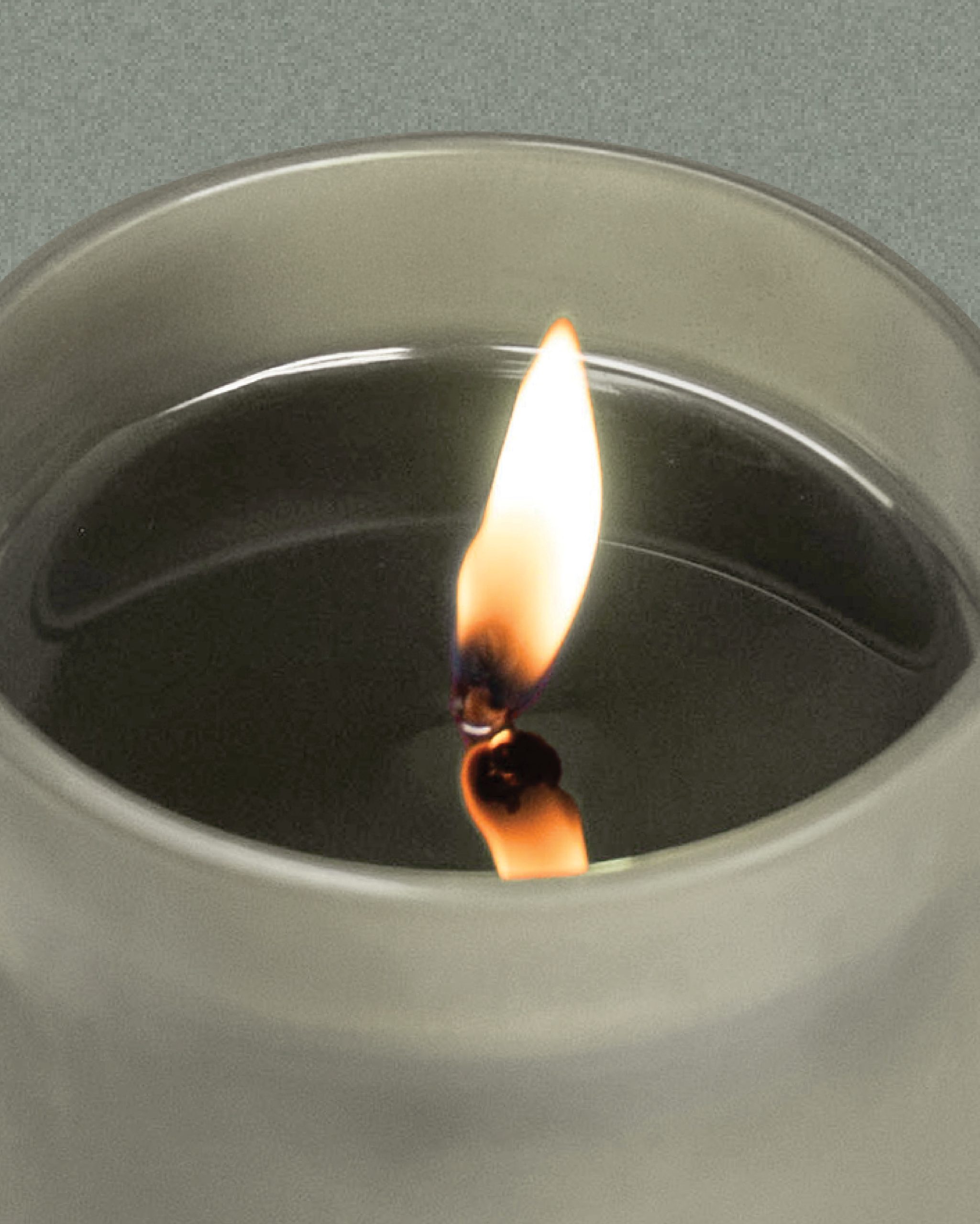 Smith & Co. Candle 250g - Amber & Freesia - Image 2