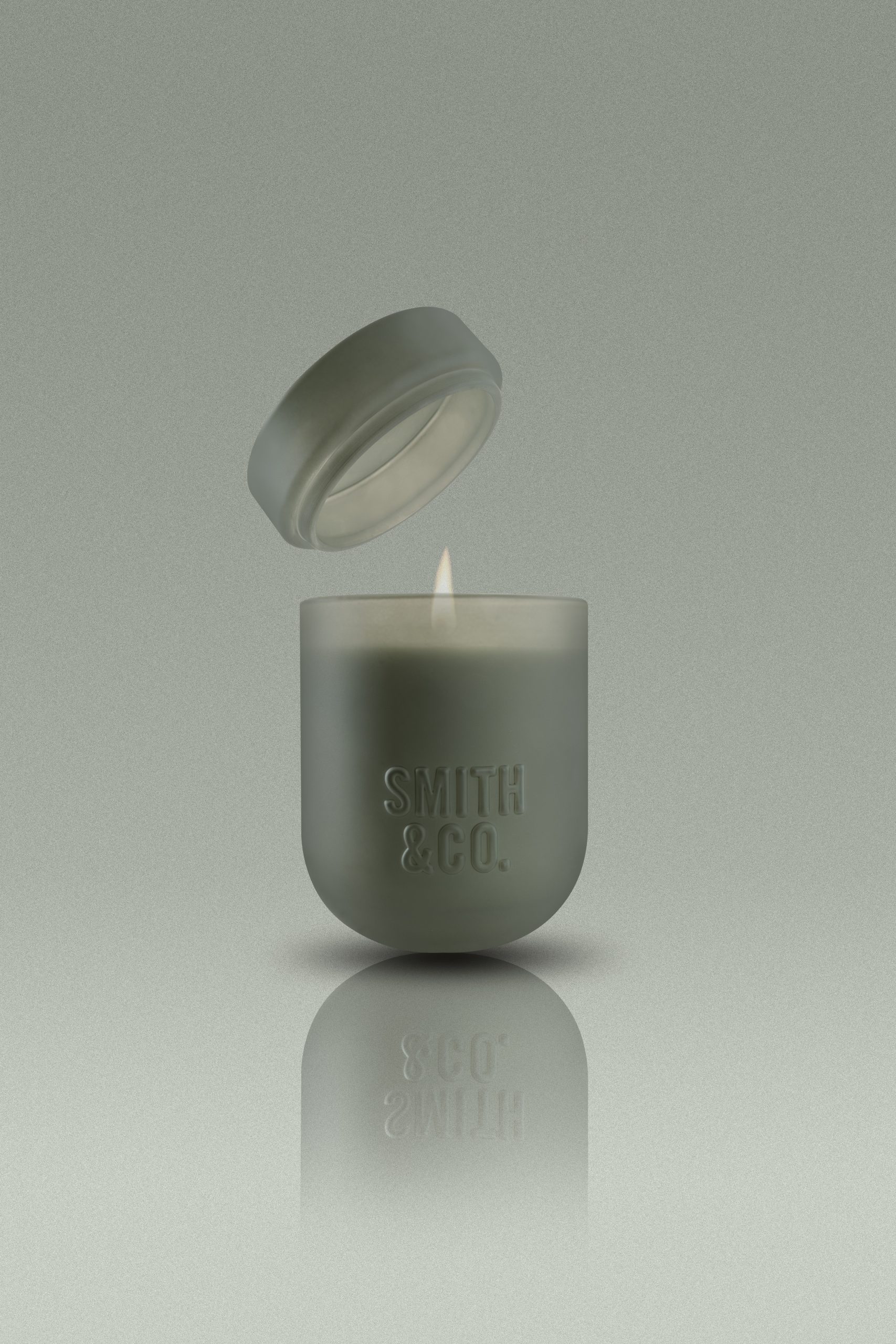 Smith & Co. Candle 250g - Amber & Freesia - Image 3