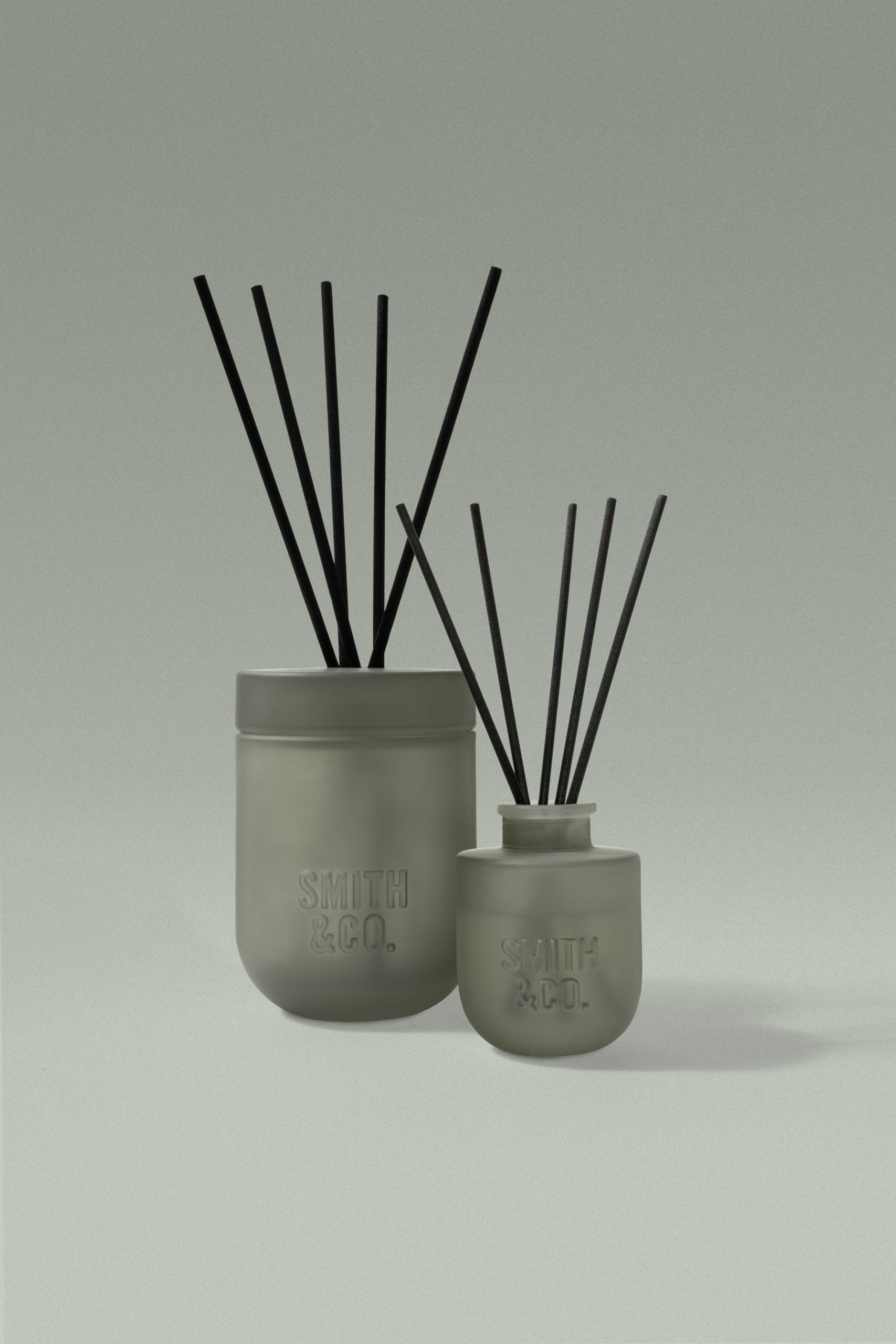 Smith & Co. Diffuser 50ml - Amber & Freesia - Image 2