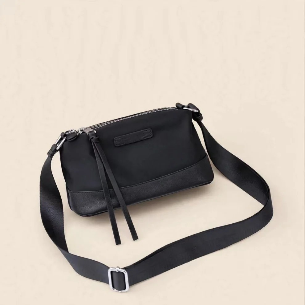 Outfox Shoulder Bag - Warsaw - Black